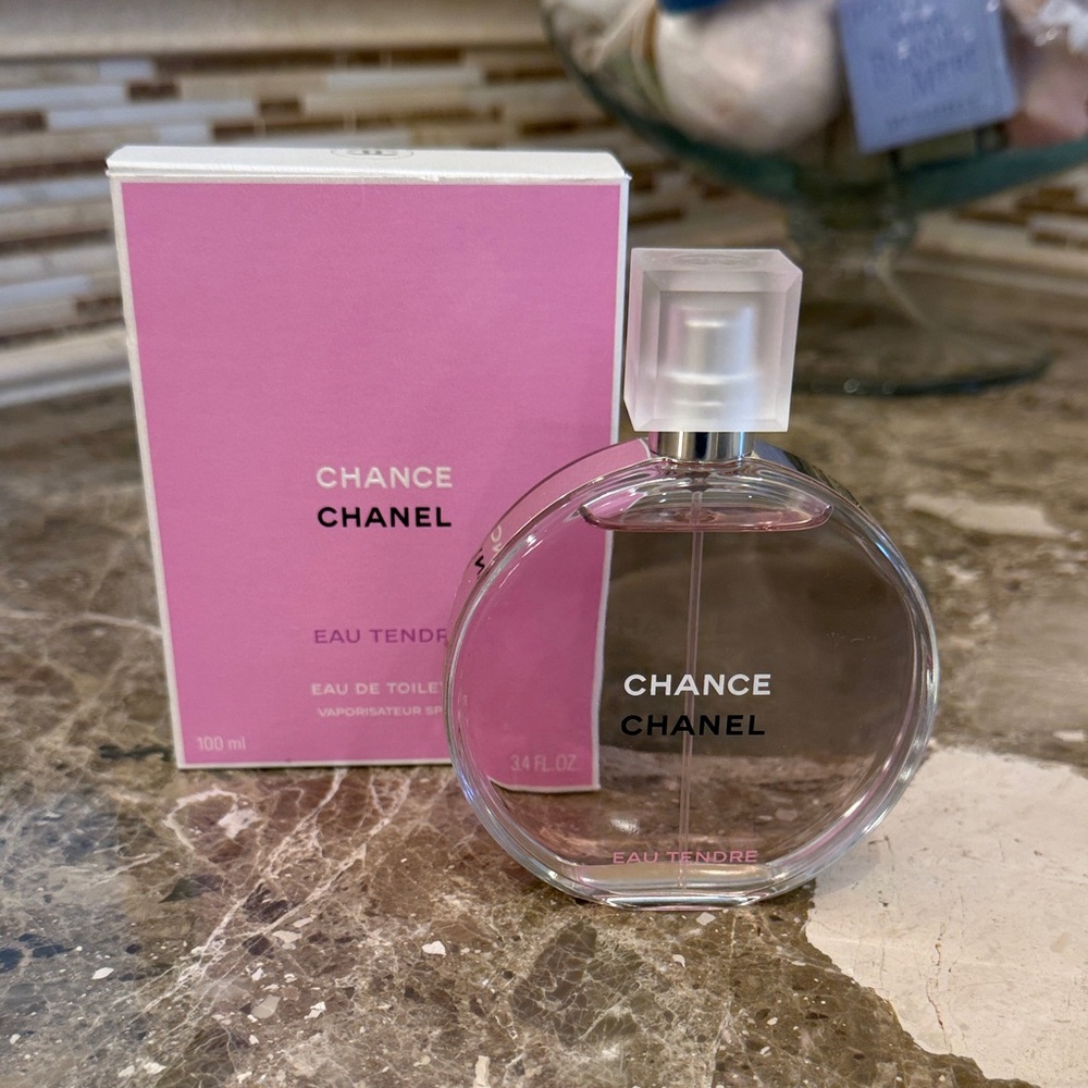 CHANEL Chance Eau Tendre Eau de Toilette Pink Box and Bottle